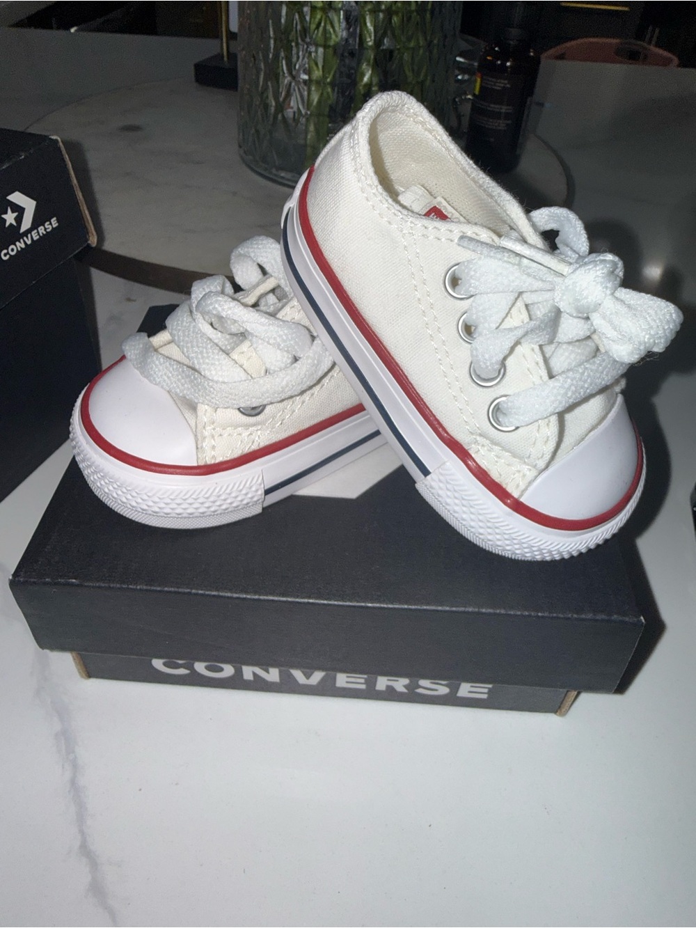 Converse Kids White Canvas Low-Top Sneakers with Red & Navy Trim size 2 infant - Picture 2 of 6